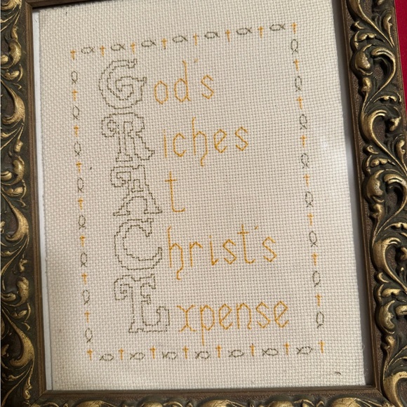 15 PC Christian Religion Set: Wall Decor Frames, Buttons, Bag, Crosses & More - Picture 6 of 11